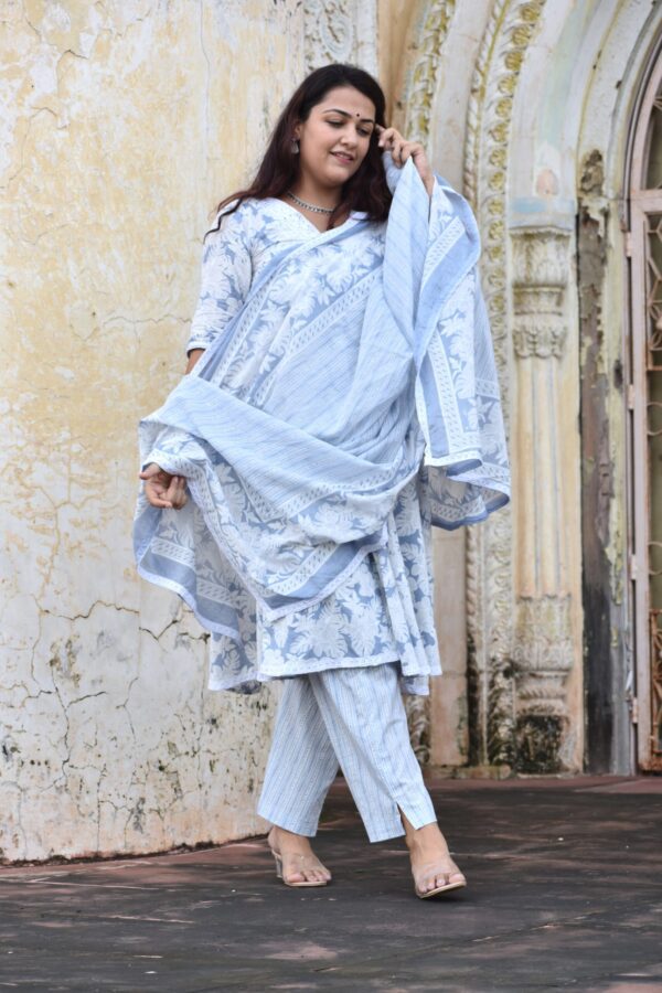 Aashika - Image 3